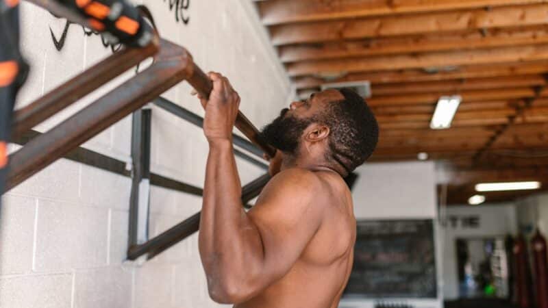 Very difficult and extremely cool: how to start doing pull-ups