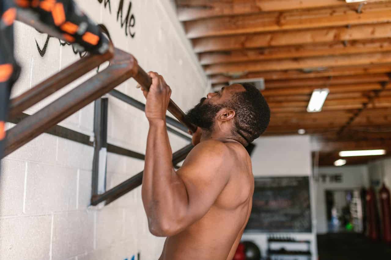 Very difficult and extremely cool: how to start doing pull-ups