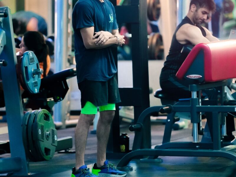 Hogging weights, loud grunting and sweaty benches: 11 gym dos and don’ts from fitness experts