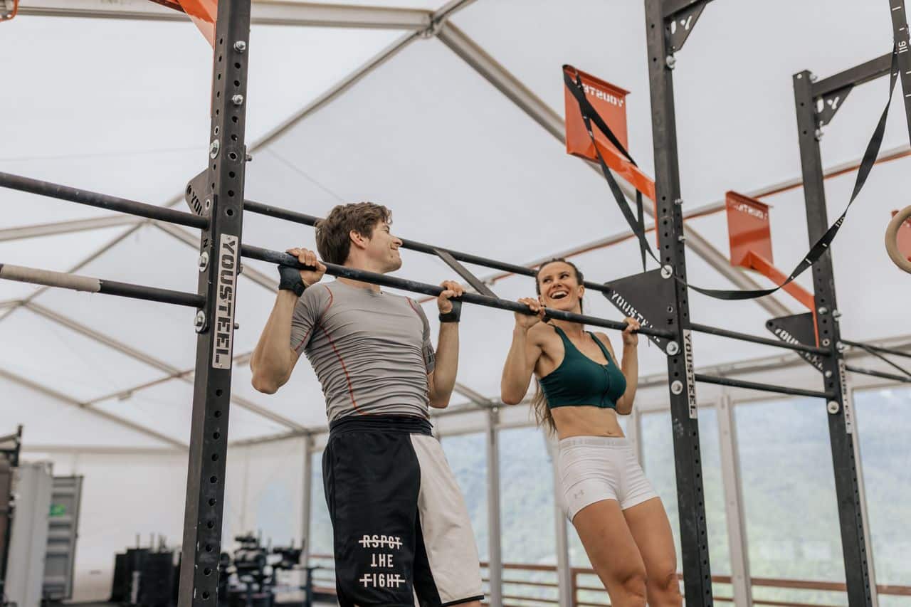 Is it true that … it’s harder for women to do pull-ups?